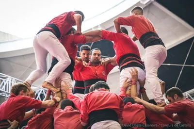 PROJECCIÓ AUDIOVISUAL: “CASTELLS”, de Gereon Wetzel